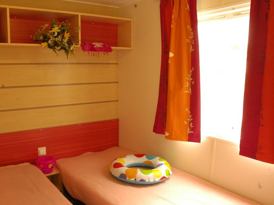 Mobilhome 8 personnes - CLASSIC35-3 >10ans - maxi 6 adultes - TV, 3 chambres, environ 35m² 6