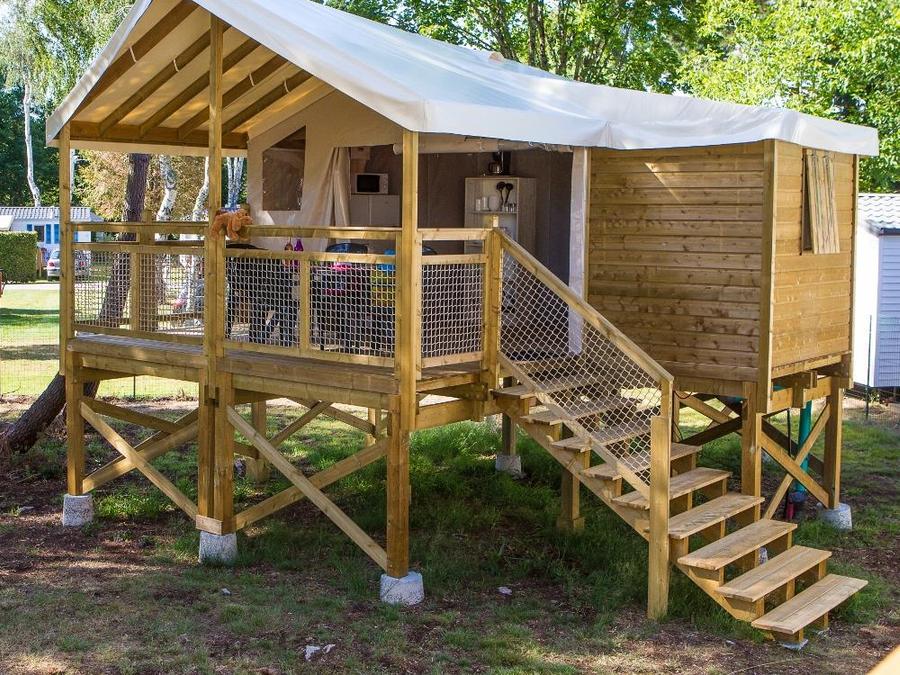 Insolite 5 personnes - INSOLITE 25-2 (Cabane sur pilotis Ecologe) >10ans ; maxi 4 adultes (Lits superposés) TV 1