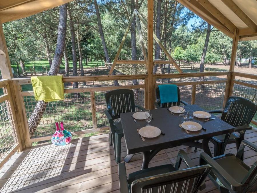 Insolite 5 personnes - INSOLITE 25-2 (Cabane sur pilotis Ecologe) >10ans ; maxi 4 adultes (Lits superposés) TV 2
