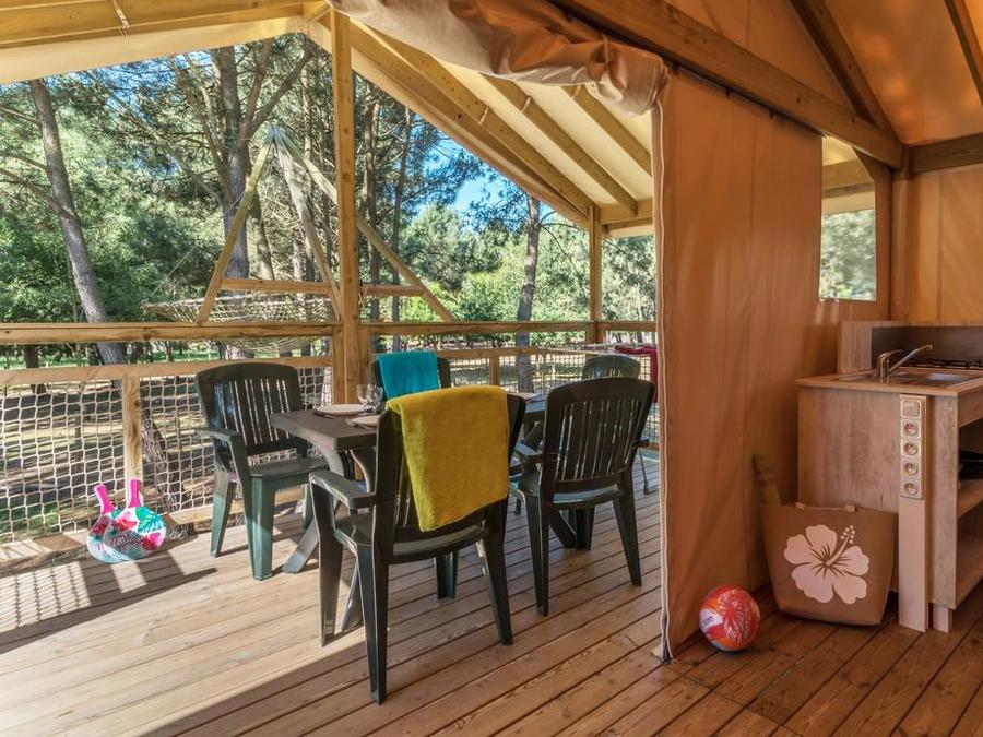 Insolite 5 personnes - INSOLITE 25-2 (Cabane sur pilotis Ecologe) >10ans ; maxi 4 adultes (Lits superposés) TV 3