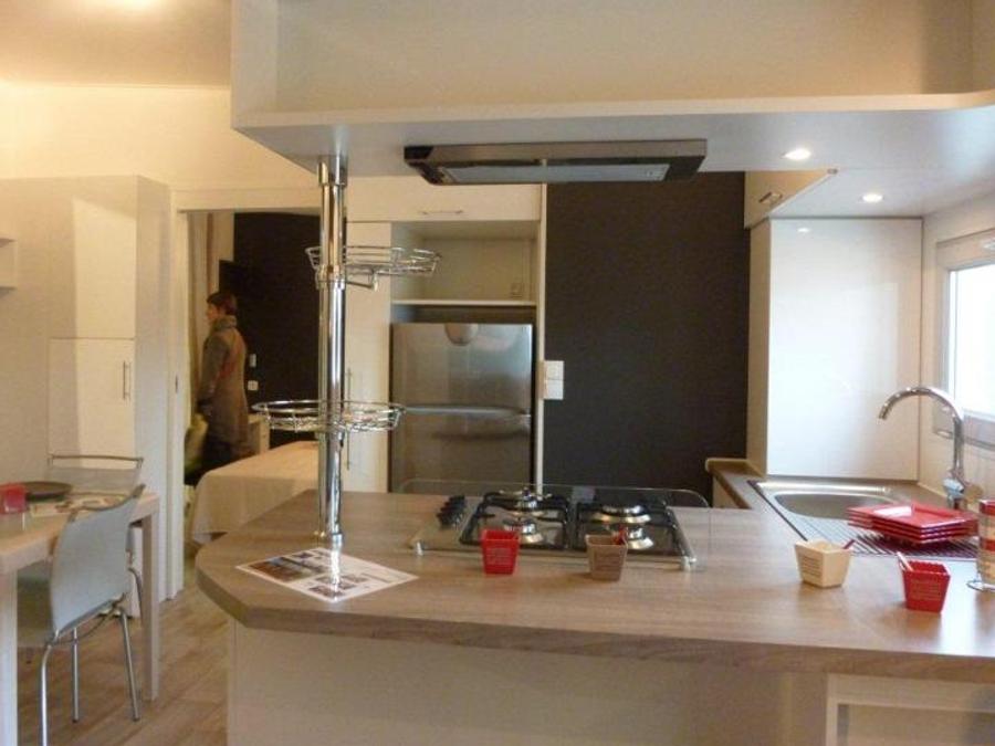Mobilhome 5 personnes - CONFORT 35-2-2 (Mobil-home Taos) - TV, 2 ch + 2 sdb (lits superposés), env 35m² - MAX 4 ADULTES / 3