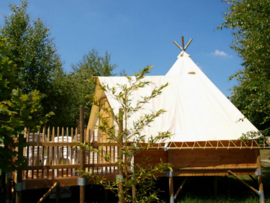 Tente en toile et en bois 4 personnes - Tipi confort 2