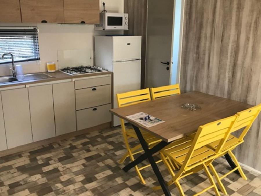Mobilhome 4 personnes - Mobil home Confort Nirvana 32m² - 2 chambres - 2 salles de bains + terrasse semi-couverte 15m² 2