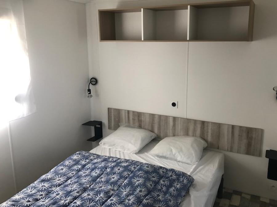 Mobilhome 4 personnes - Mobil home Confort Nirvana 32m² - 2 chambres - 2 salles de bains + terrasse semi-couverte 15m² 3