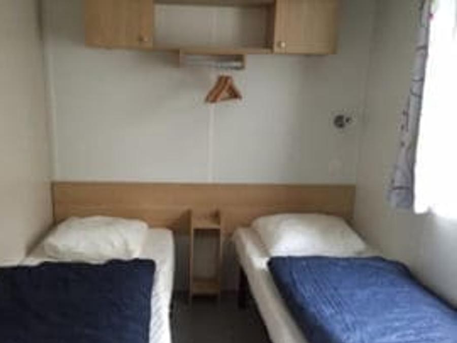 Mobilhome 1 personne - 02-Mobil-Home Mitoyen Standard 17m2 (1ch - 1 pers.) + TV + Clim 2