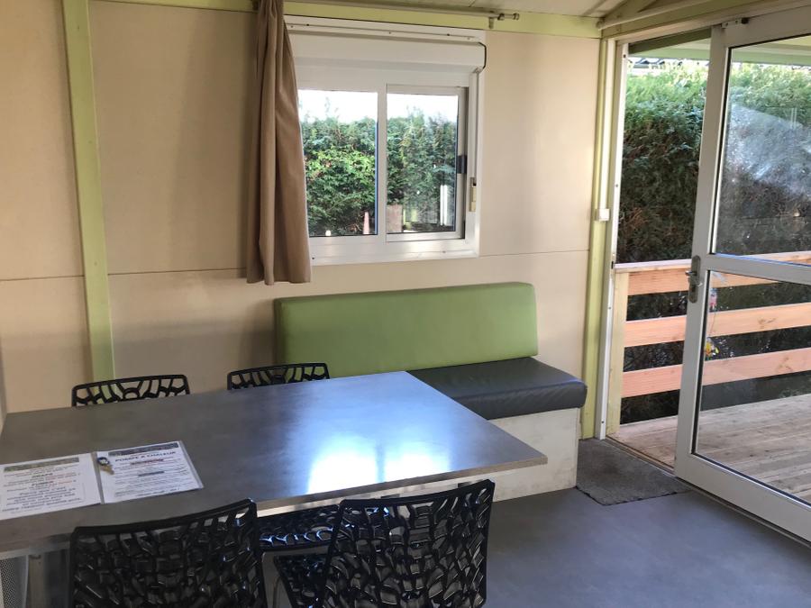 Chalet 2 personnes - 06-Chalet Confort 24m2 (2ch - 1/5 pers.) + Terasse couverte + TV + Clim - prix pour 2 personnes 2