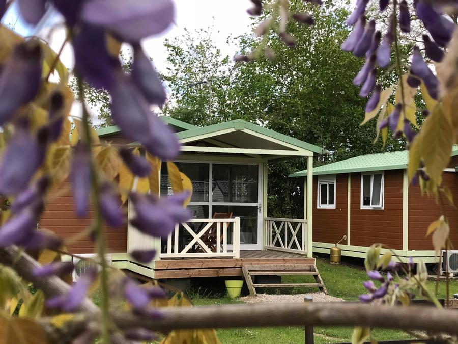 Chalet 2 personnes - 06-Chalet Confort 24m2 (2ch - 1/5 pers.) + Terasse couverte + TV + Clim - prix pour 2 personnes 0