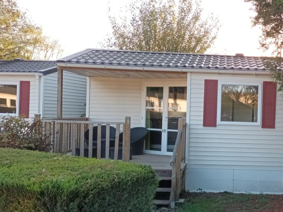 Mobilhome 2 personnes - 07-Mobil-Home Confort 24 m2 (2ch - 2/4 pers.) + petite terrasse couverte + TV + Clim - prix pour 2 personnes 1