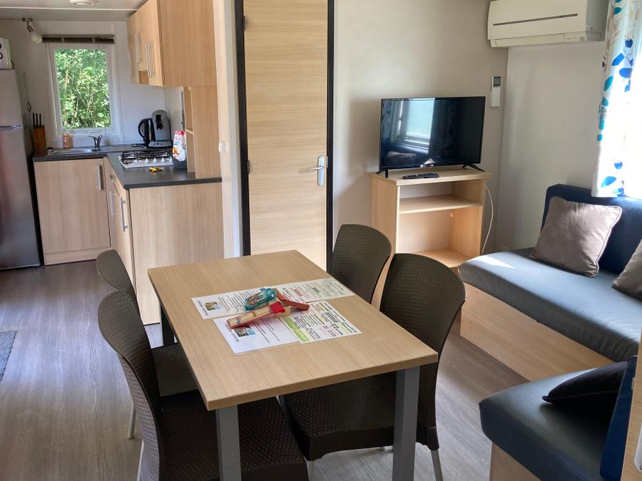 Bungalow 2 personnes - 12-Bungalow du Parc 32m2 (2ch - 2/6pers.) + Jaccuzzi + Lits faits + serviette + boissons + TV + Clim - prix pour 2 personnes 2