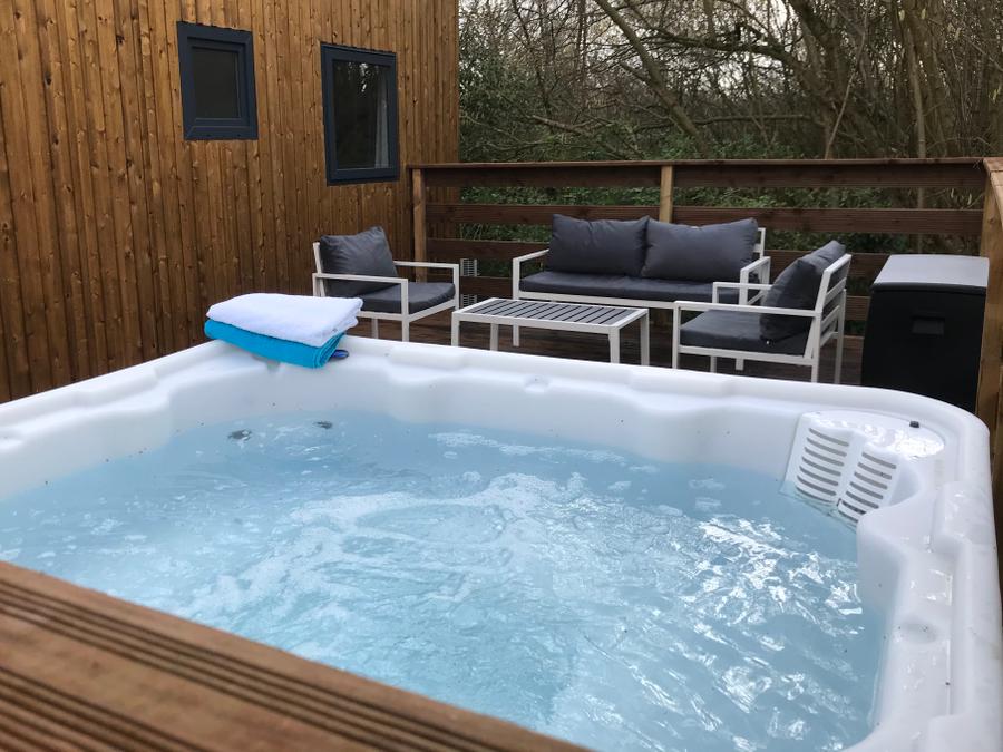 Tiny house 2 personnes - 16-Tiny House 17m2 (2ch - 1/4 pers.) + Jaccuzzi + Lits faits + serviette + kit boisson + TV + clim - prix pour 2 personnes 0