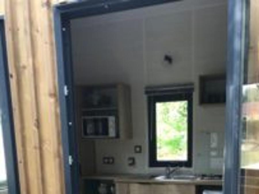 Tiny house 2 personnes - 16-Tiny House 17m2 (2ch - 1/4 pers.) + Jaccuzzi + Lits faits + serviette + kit boisson + TV + clim - prix pour 2 personnes 3