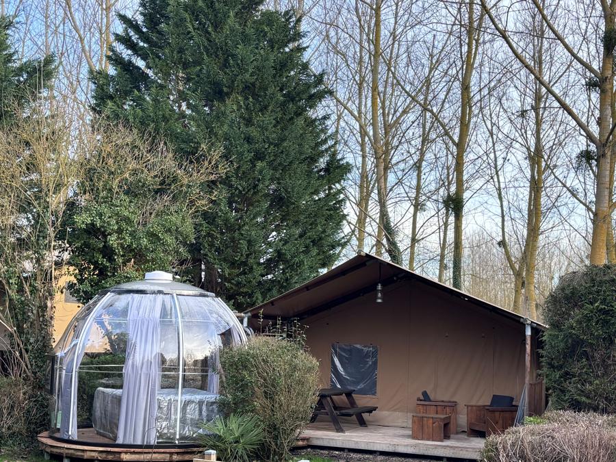 Tente en toile et en bois 2 personnes - 17-Tente safari Woody Deluxe 30m2 (2ch - 2/5 pers.) + Jaccuzzi + Lits faits + serviette + kit boisson - prix pour 2 personnes 10