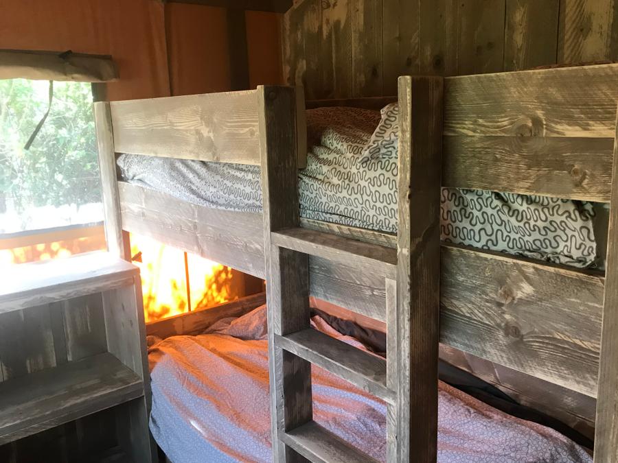 Tente en toile et en bois 2 personnes - 17-Tente safari Woody Deluxe 30m2 (2ch - 2/5 pers.) + Jaccuzzi + Lits faits + serviette + kit boisson - prix pour 2 personnes 9