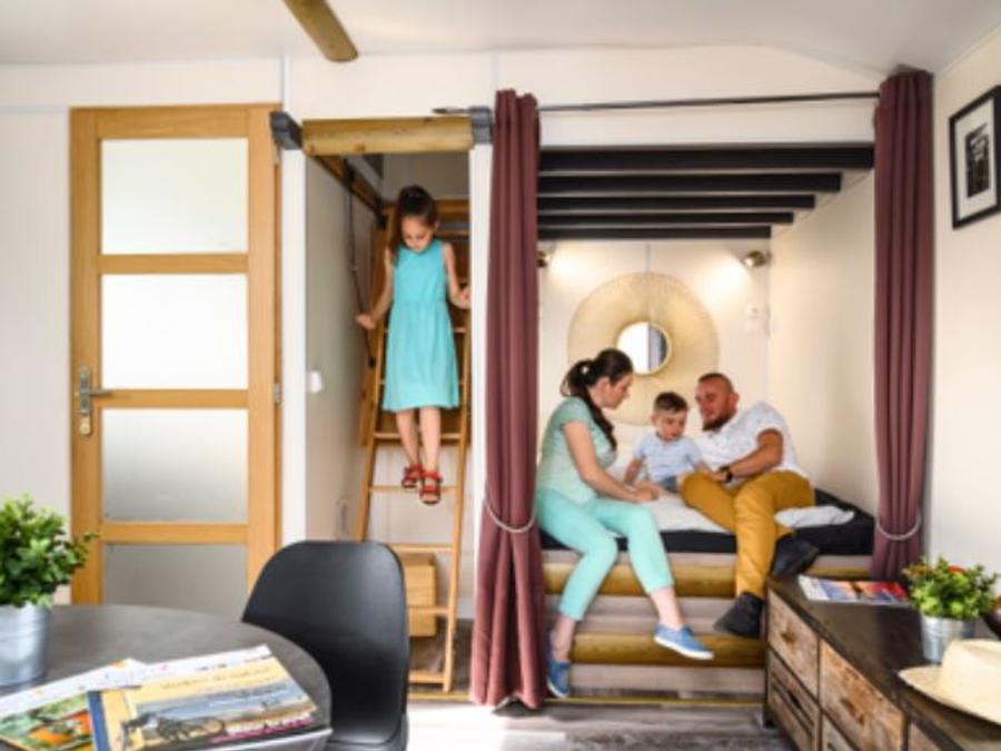 Insolite 2 personnes - 18-Château Mobile 28m2 (2ch - 2/6pers.) + TV+Clim + Jaccuzzi + lit faits + serviettes + kit boissons - prix pour 2 personnes 5