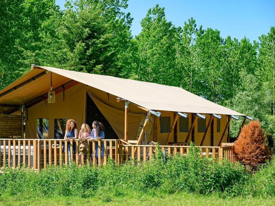 Tente en toile et en bois 2 personnes - 19-Tente safari XXL Deluxe pilotis 50m2 (3ch - 2/7 pers.) +Spa Air+Lits faits+serviettes+boissons - prix pour 2 personnes 0