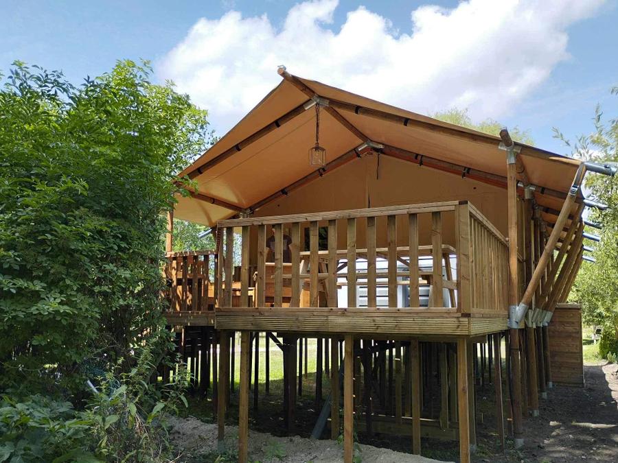 Tente en toile et en bois 2 personnes - 19-Tente safari XXL Deluxe pilotis 50m2 (3ch - 2/7 pers.) +Spa Air+Lits faits+serviettes+boissons - prix pour 2 personnes 6