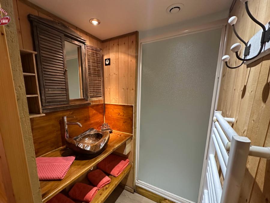 Chalet 5 personnes - Cabane du Pionnier 15