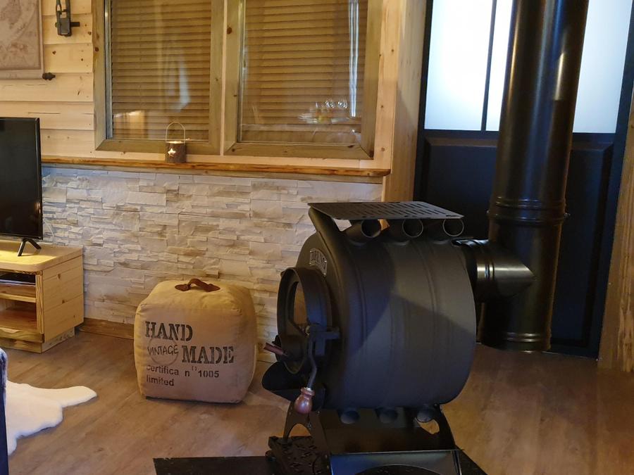 Tente en toile et en bois 2 personnes - Cabane du Castor (Sauna,douche,baignoire,poêle à bois) 8