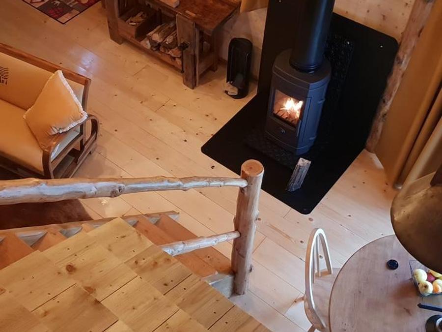 Hébergement 2 personnes - Cabane de L'orpailleur (poêle bois, baignoire, douche) 1
