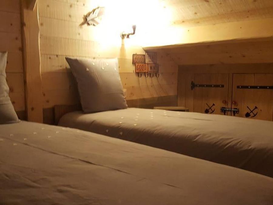 Hébergement 2 personnes - Cabane de L'orpailleur (poêle bois, baignoire, douche) 4