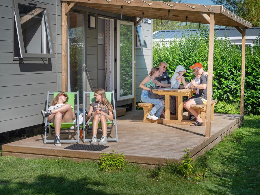 Mobilhome 4 personnes - 30m² Confort (2 chambres) avec Terrasse semi couverte 15m² 1