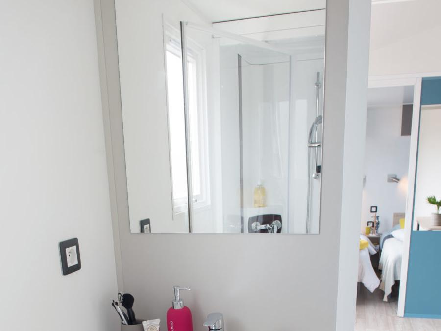 Mobilhome 4 personnes - 30m² Confort (2 chambres) avec Terrasse semi couverte 15m² 6
