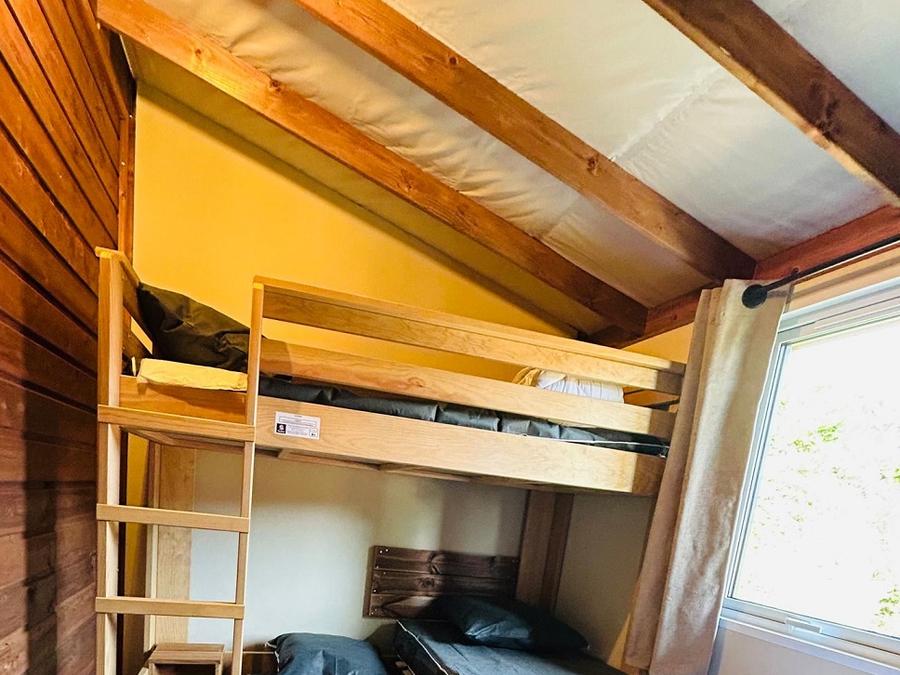 Mobilhome 7 personnes - ECO LODGE 2 chambres 7 personnes un lit double et 2 lits simples et 1 lit pont 3