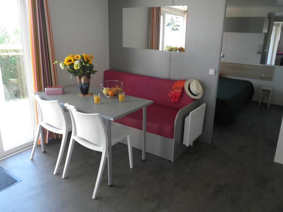 Mobilhome 4 personnes - Standard 32m² - 2 chambres + terrasse non-couverte - PMR 1