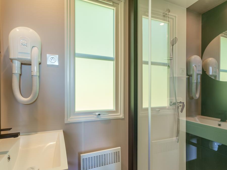 Mobilhome 6 personnes - NEW// Villa de la Rance Prestige 40m² - 3 chambres - 2 salles de bain - SPA - Terrasse couverte 3