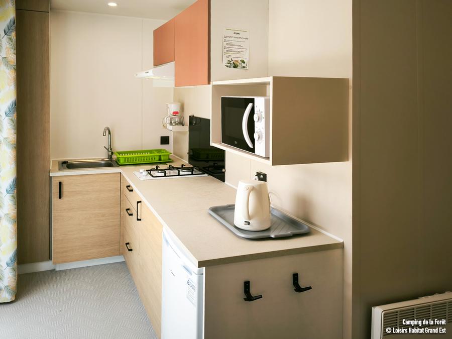 Mobilhome 2 personnes - Mobil-Home Confort 22m² - 1 chambre + terrasse semi-couverte 12m² + TV + Clim 2