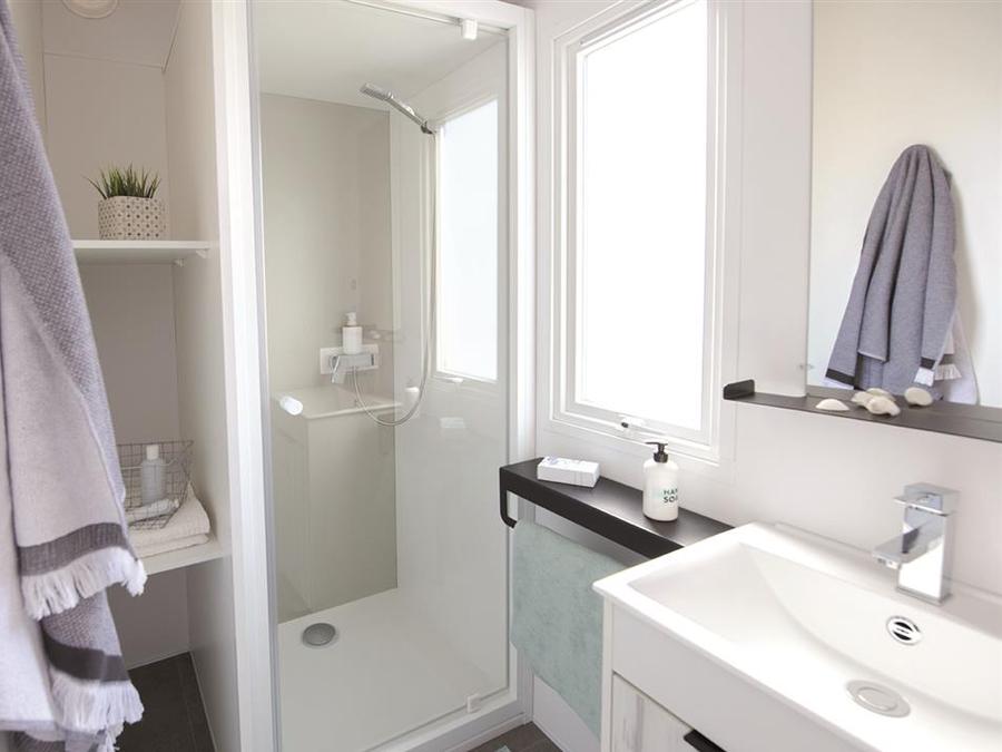 Mobilhome 4 personnes - IBIZA 27m² - 2 chambres - Terrasse couverte 2