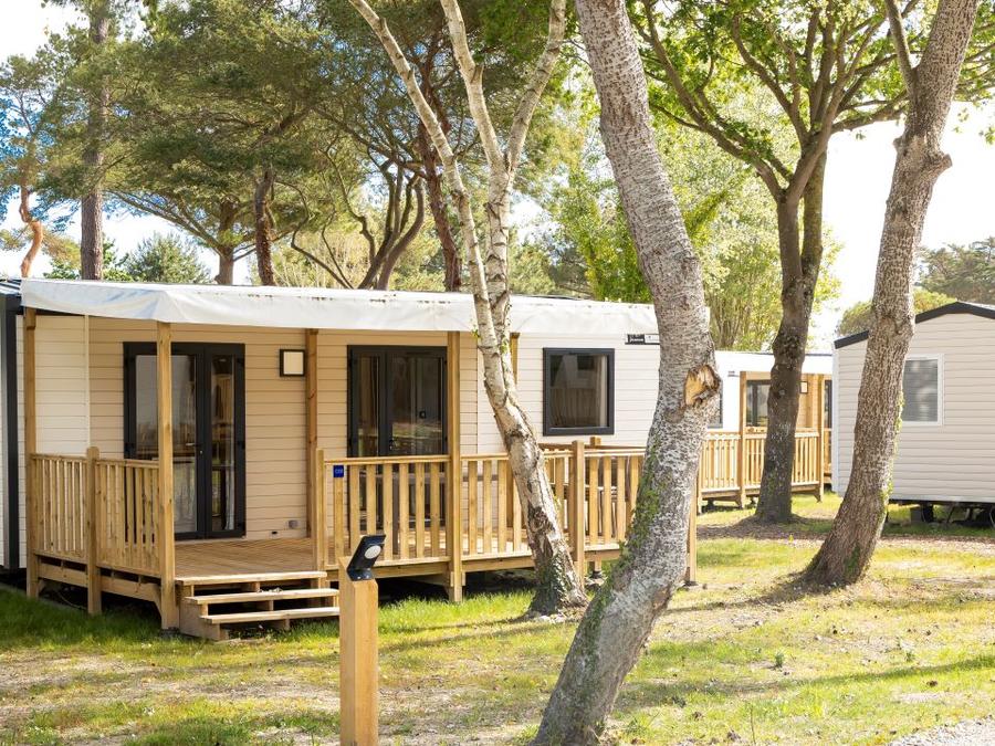 Mobilhome 6 personnes - Premium 40m² (3 chambres) + Terrasse + TV + lave-vaisselle 0
