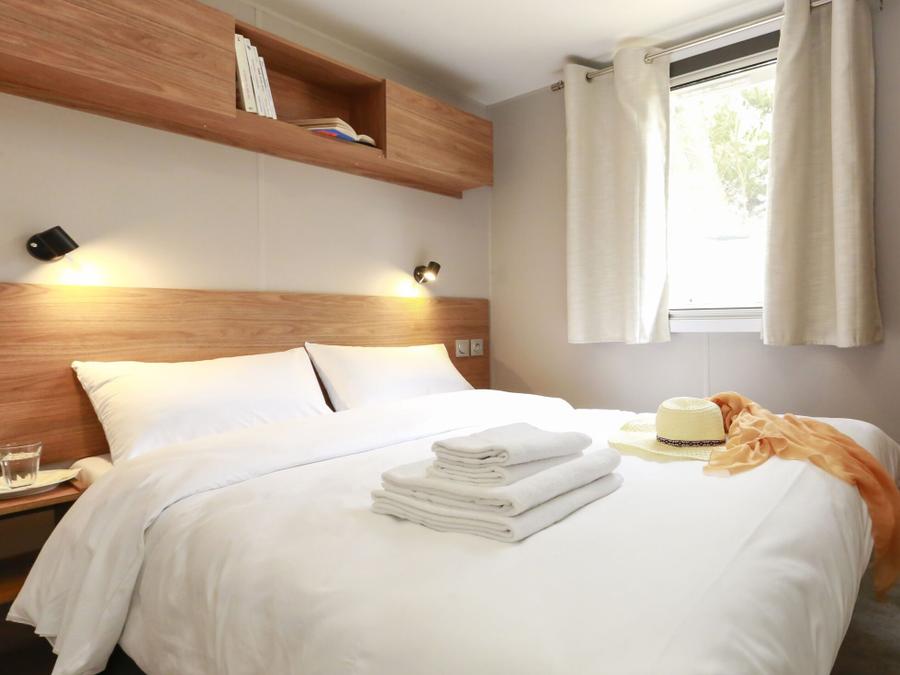 Mobilhome 6 personnes - Premium 40m² (3 chambres) + Terrasse + TV + lave-vaisselle 4