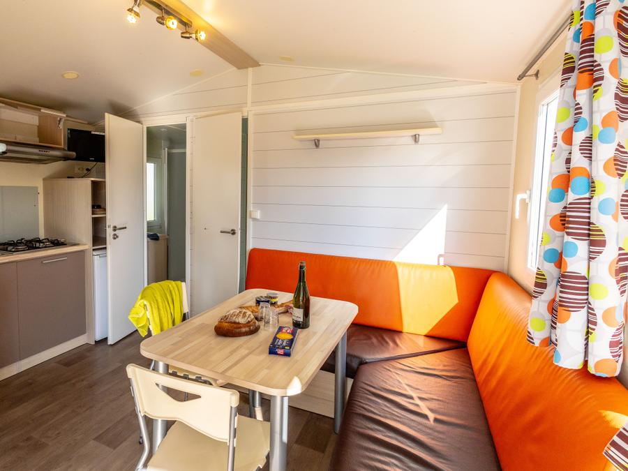 Mobilhome 4 personnes - 2 chambres avec terrasse 9