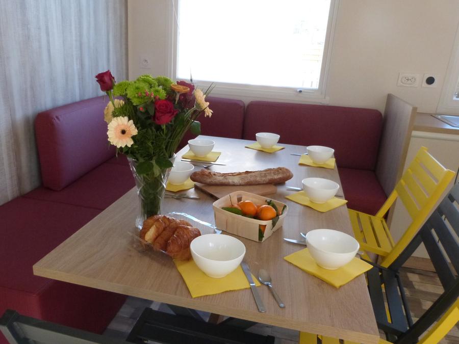Mobilhome 8 personnes - Confort 4 chambres 8 Pers avec terrasse 9