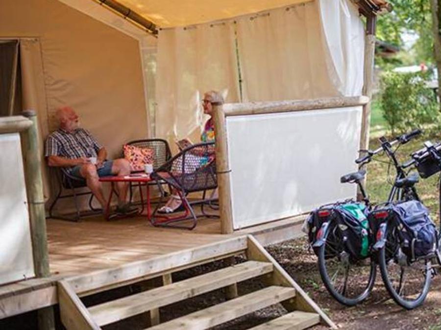 Tente en toile et en bois 4 personnes - Lodge Maassai - 2 chambres 4 3