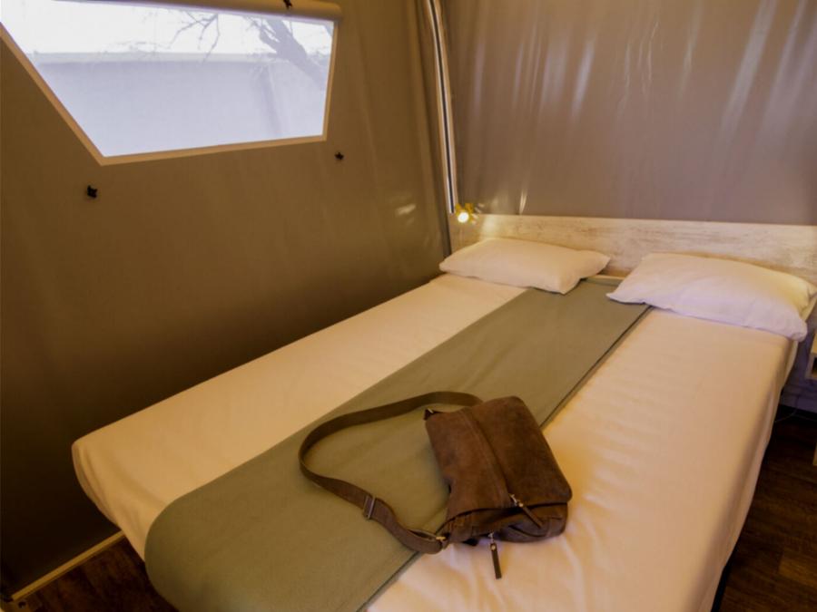 Tente en toile et en bois 4 personnes - Lodge Maassai - 2 chambres 4 10