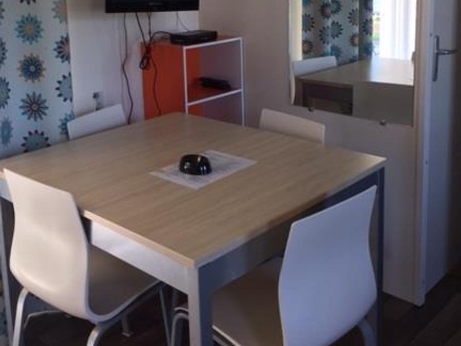 Mobilhome 4 personnes - Confort 27m² - 2 chambres - terrasse couverte - 11 nuits 4