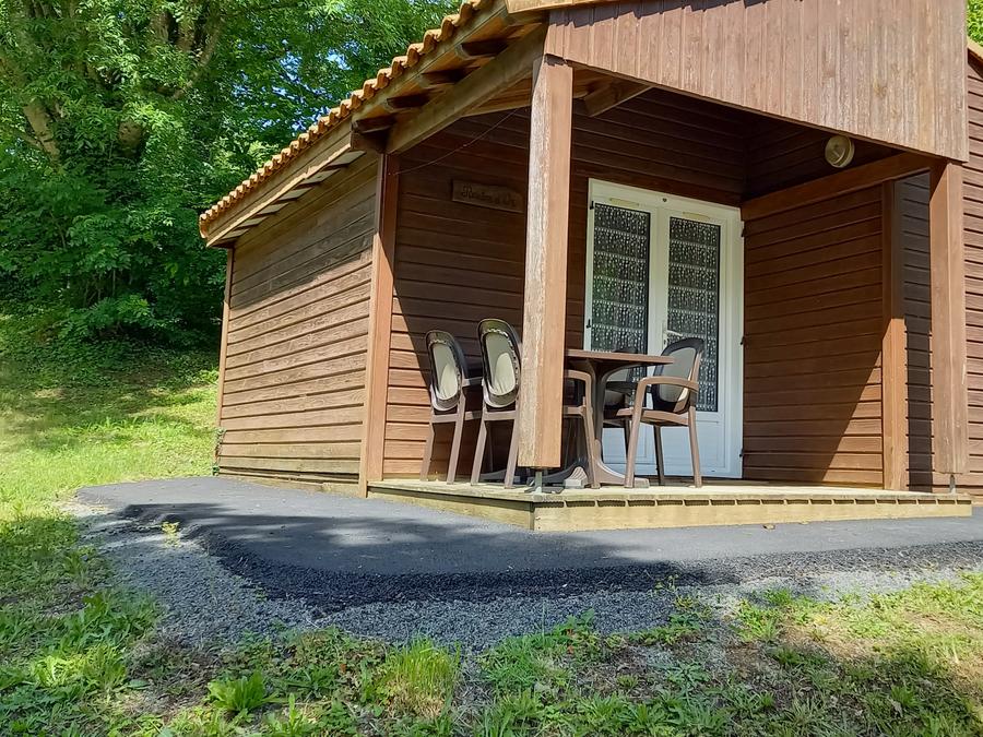 Chalet 4 personnes - Petit chalet familial en bois 24m² - 2 chambres 2