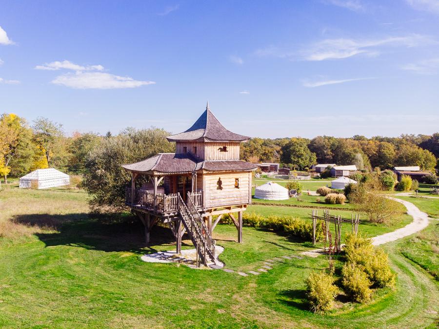 Hébergement 2 personnes - Cabane - Temple perché avec spa 1