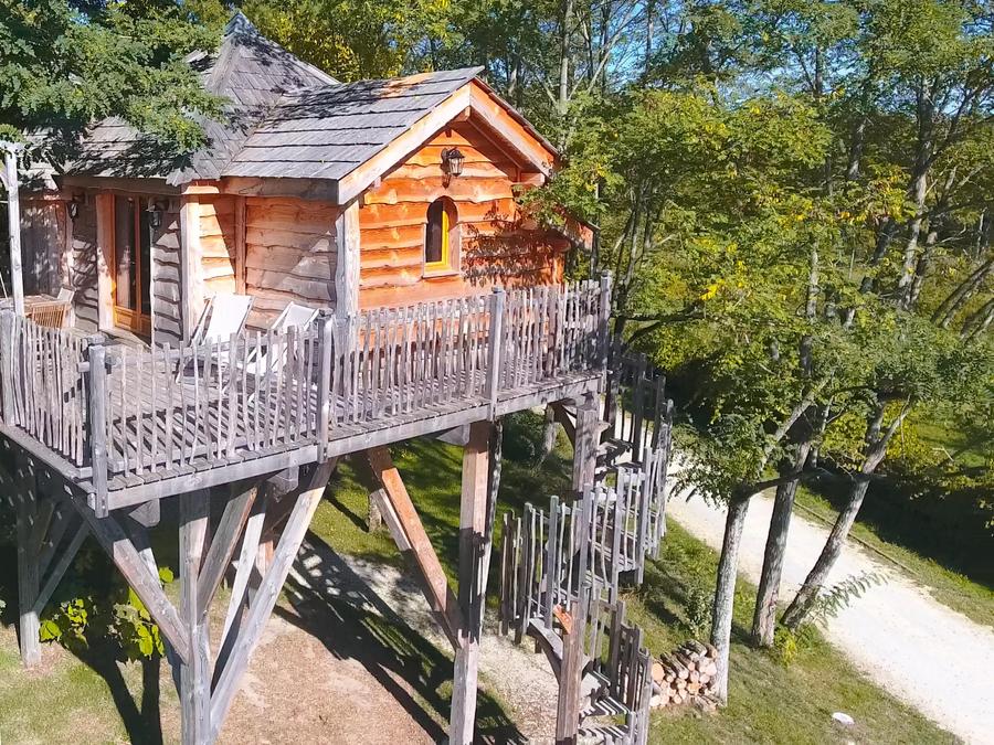 Hébergement 2 personnes - Château dans les arbres 0