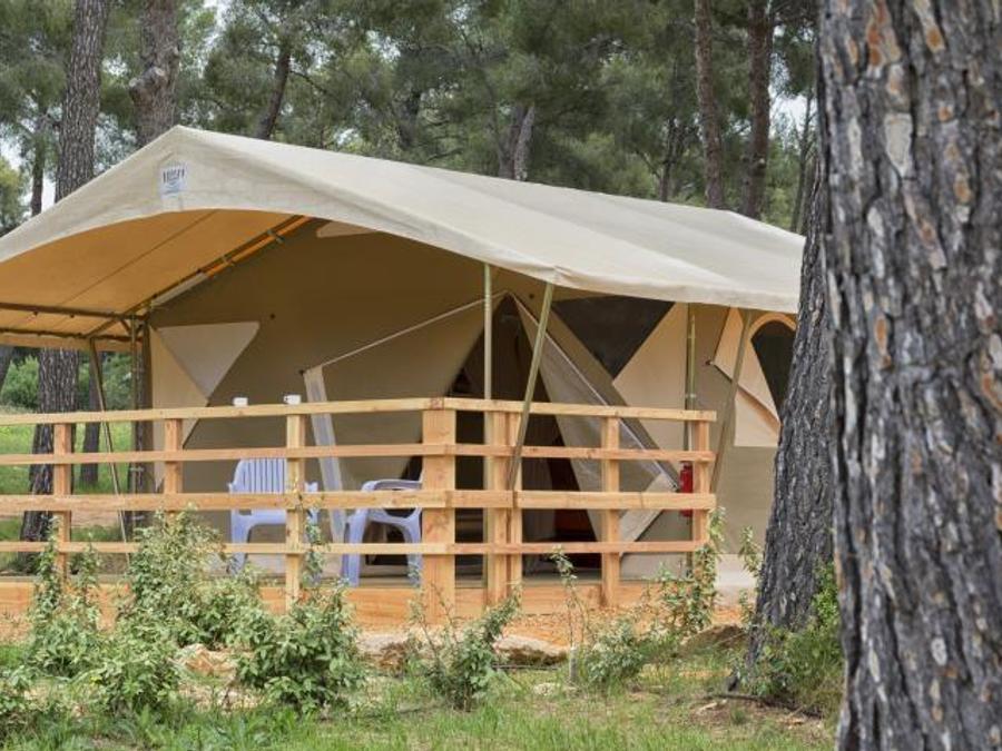 Tente en toile et en bois 5 personnes - Location Tente Lodge - 2 chambres 0