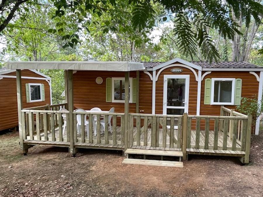 Mobilhome 4 personnes - climatisé avec terrasse semi-couverte 0