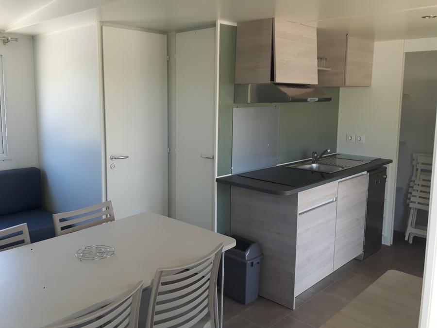 Mobilhome 4 personnes - Homeflower Premium 29 m² 2 chambres + terrasse 17m² + TV + LV + Clim + plancha 4 pers 6