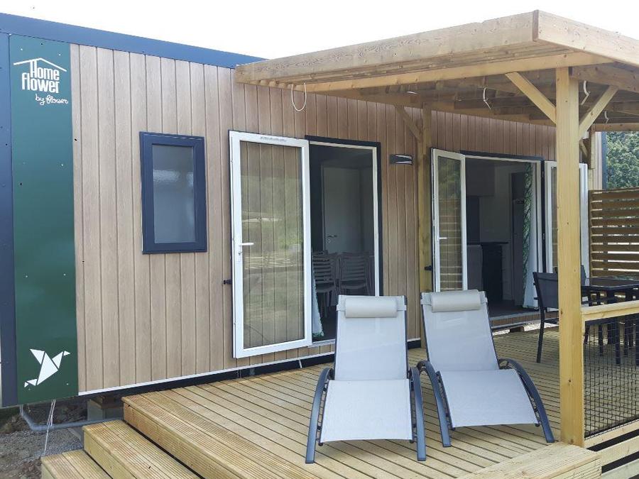 Mobilhome 4 personnes - Homeflower Premium 29 m² 2 chambres + terrasse 17m² + TV + LV + Clim + plancha 4 pers 0