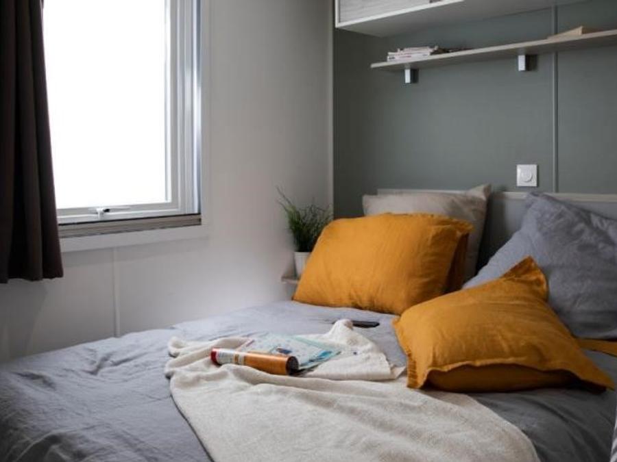 Mobilhome 4 personnes - Homeflower Premium 29 m² 2 chambres + terrasse 17m² + TV + LV + Clim + plancha 4 pers 4