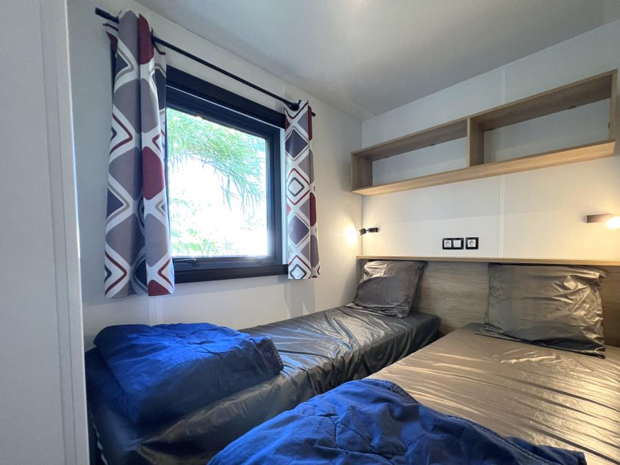 Mobilhome 6 personnes - Mobil-home Premium 32 m² 3 chambres + terrasse 21m² + TV + LV + clim + plancha 6 pers 21