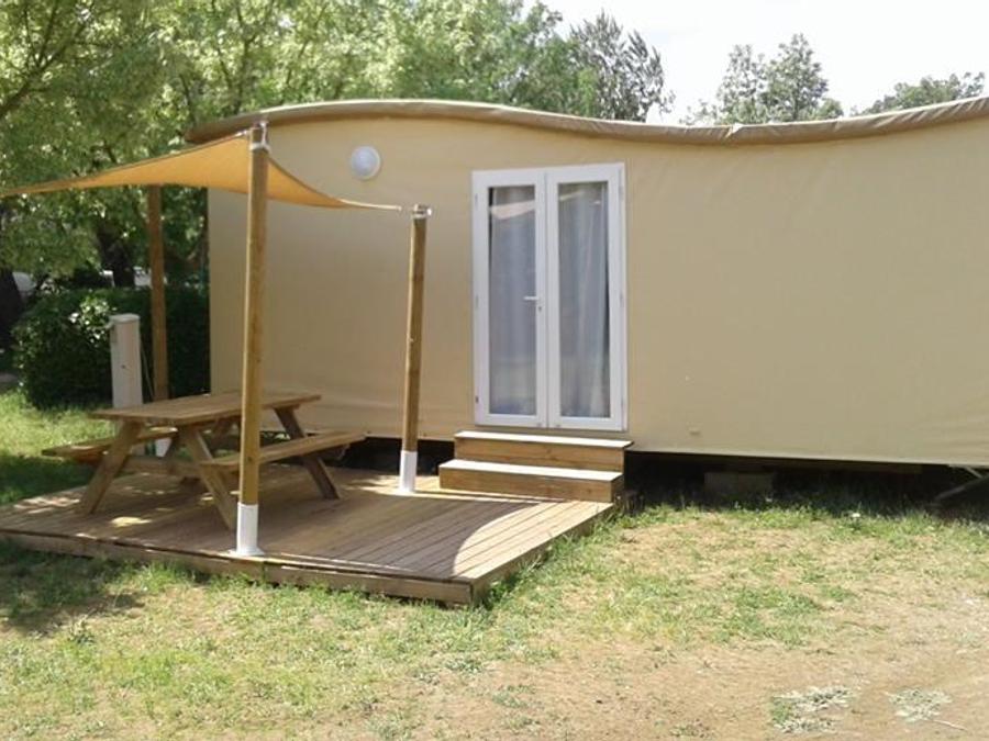 Tente en toile et en bois 5 personnes - Cahute des randonneurs 18m² - 2 chambres - sans sanitaire 5 pers 0