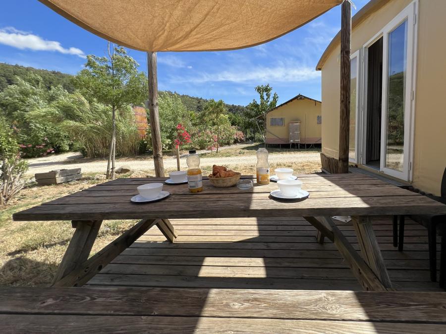 Tente en toile et en bois 5 personnes - Cahute des randonneurs 18m² - 2 chambres - sans sanitaire 5 pers 13
