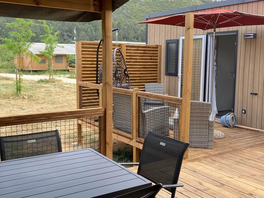 Mobilhome 10 personnes - Mobil-home Tribu Premium 5 chambres + terrasse 44m² + TV + LV + clim + plancha + 2 SDB 10 pers 3